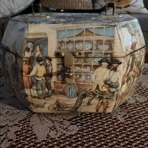 Vintage Decoupage purse - Picture 3 of 10